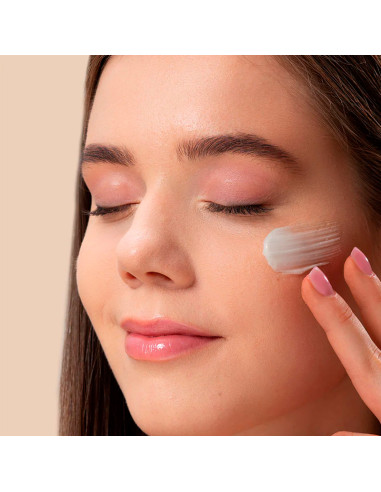 Base De Maquillaje Serúm Eveline 3 en 1 Wonder Match 30Ml