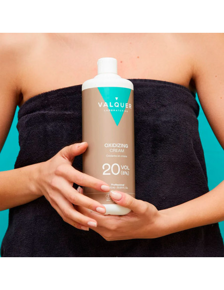 Oxigenada Crema Valquer 20Vol Litro